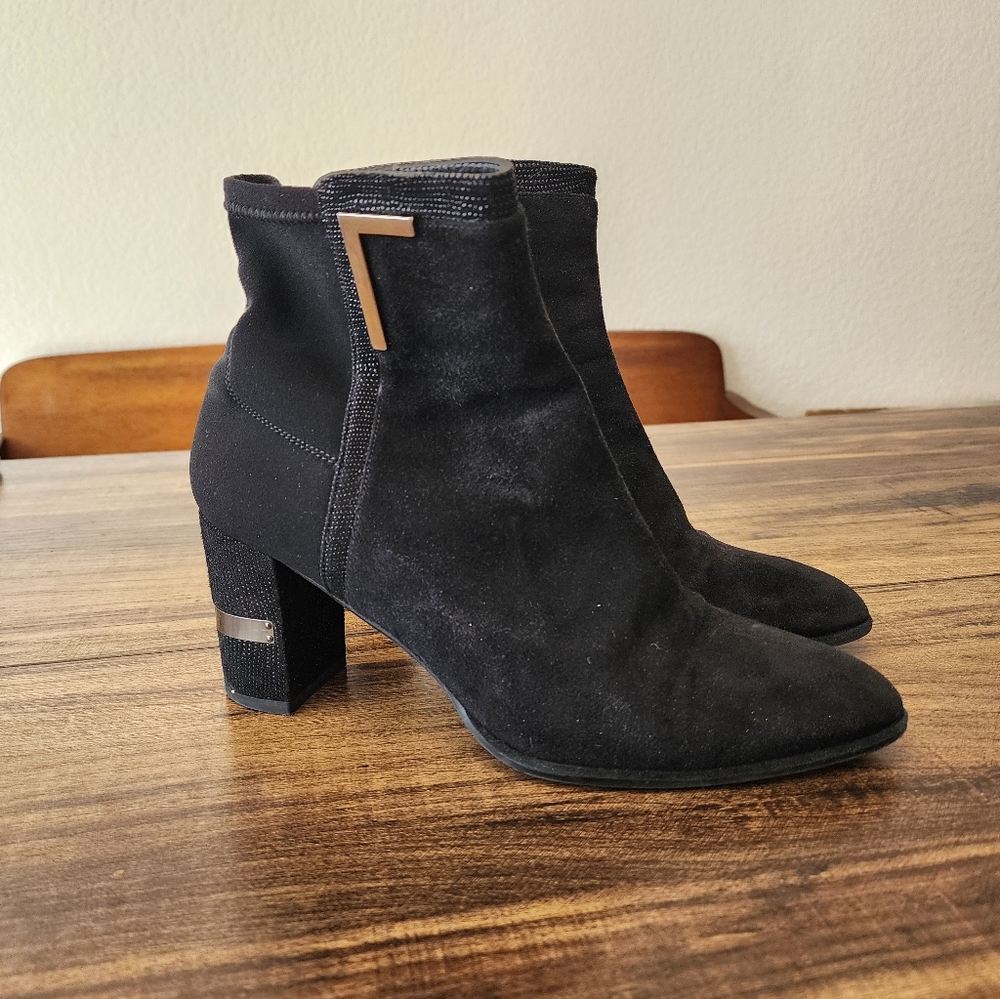 Stuart Weitzman Women's  Black Suede Heeled Ankle Boots Size 9